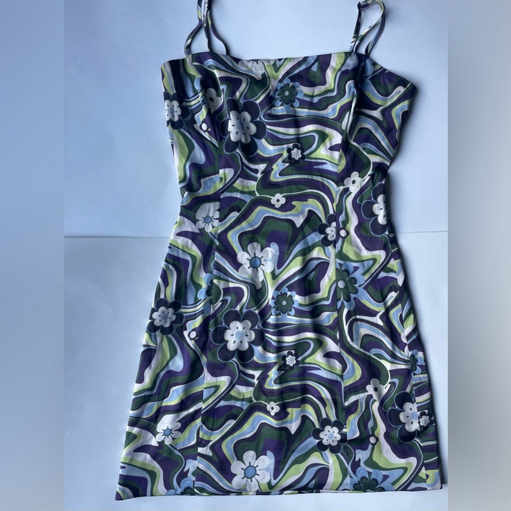 Aritzia Sunday Best Shimmer Satin Mini Dress Size 2 Purple Swirl Floral Print - Picture 3 of 5